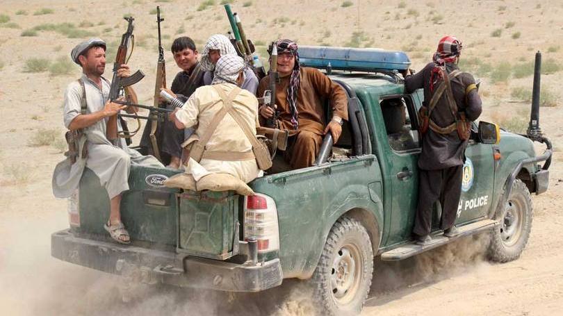 Policiais do Afeganistão: os talibãs sequestraram os hazaras quando o grupo viajava por um trecho inseguro, dois dias após capturar outros 200 viajantes em uma província