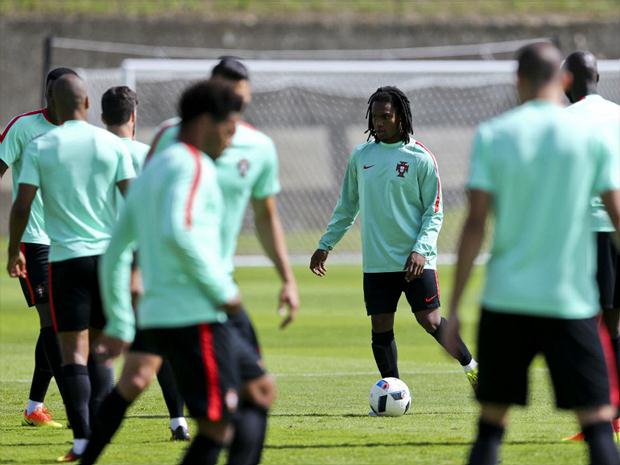 Jogadores portugueses fizeram último treinamento antes do duelo contra a Polônia