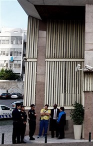 Funcionários da embaixada de Angola há cinco meses sem salários