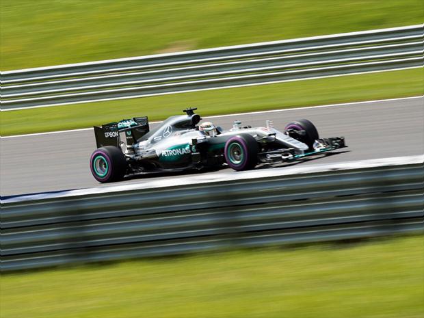 Lewis Hamilton conquistou a primeira colocação no último treino para o GP da Áustria
