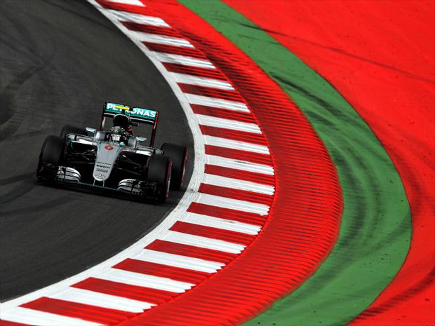 Piloto alemão Nico Rosberg larga na frente no primeiro treino do GP da Áustria, com tempo recorde 