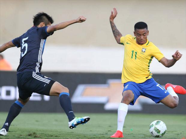 Gabriel Jesus foi titular na vitória por 2 a 0 sobre o Japão 