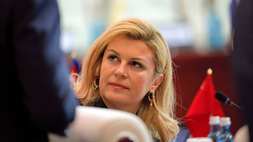 Kolinda Grabar-Kitarovic: o Parlamento croata decidiu dissolver-se depois de ser aprovada uma moção de censura contra o primeiro-ministro