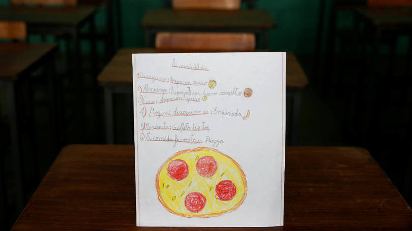 Venezuela Desenho infantil foi fotografado em uma escola na Venezuela. Ele mostra as refeições diárias feitas hoje por famílias do país e é um retrato da grave crise econômica enfrentada e que acarretou em uma severa escassez de comida e outros itens essenciais.