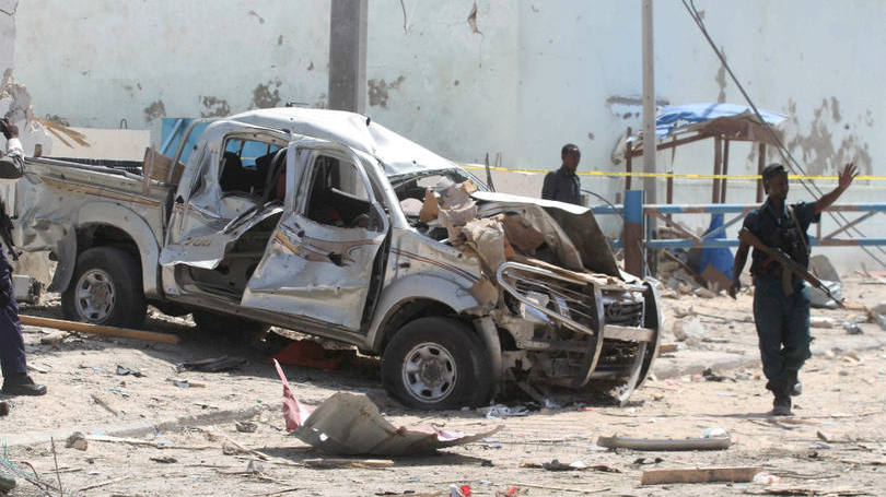 Somália

Imagem mostra um caminhão destruído depois de um atentado terrorista conduzido por um homem-bomba em Mogadíscio. 