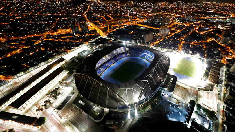 Brasil

Imagem aérea mostra o Estádio Olímpico aceso no Rio de Janeiro a poucos dias do início da Olimpíada 2016. 