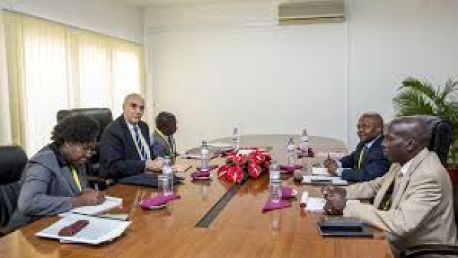 Na sexta-feira as delegações privilegiaram encontros em separados e esta semana estarão focalizados na discussão do diálogo sobre o referido ponto de agenda.