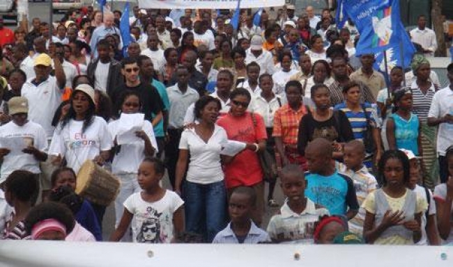 A Rádio Moçambique colheu este sentimento partilhado em Xai-xai, Beira e Inhambane.