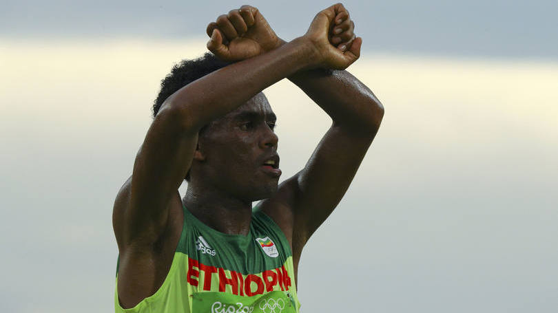 Ato político: "Realizei este gesto pela atitude do governo do meu país contra a etnia Oromia"