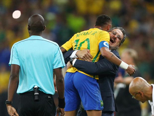 "Ele vem demonstrando maturidade quanto às atitudes dele, e aqui se mostrou um líder", revelou Micale sobre a participação de Neymar na Olimpíada