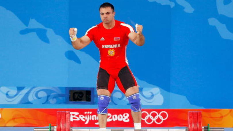 Doping: o levantador de peso armeno Tigran Gevorg Martirosyan, 3º na categoria até 69 quilos, foi flagrado pelo uso das substâncias proibidas turinabol e estanozolol