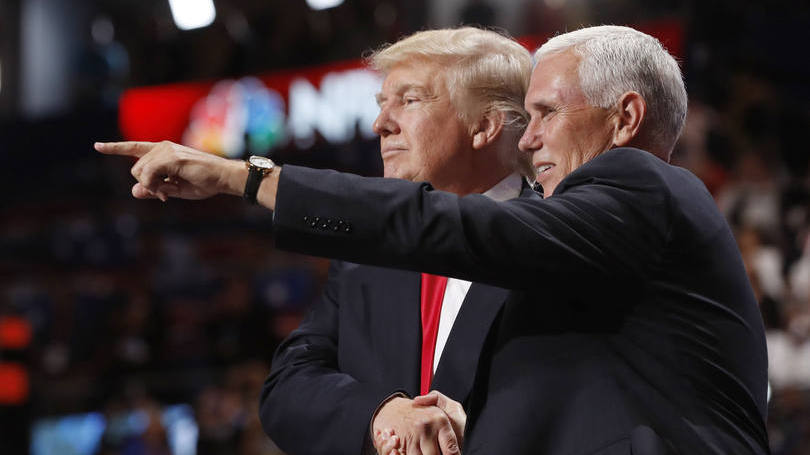 Pence e Trump: a tarefa de Pence é mais difícil, ele deve suavizar as grosserias de Trump e limitar seus estragos