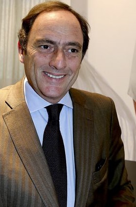 O antigo vice-primeiro-ministro realçou que há "em Angola mais de 100 mil portugueses, duas mil empresas nacionais e cerca de 10 mil empresas a exportar"