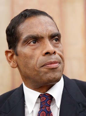 A resposta da CMVM chegou ao Parlamento esta quarta-feira e diz que os reguladores, não só a CMVM como o Banco de Portugal, estão atentos e a fazer diligências.