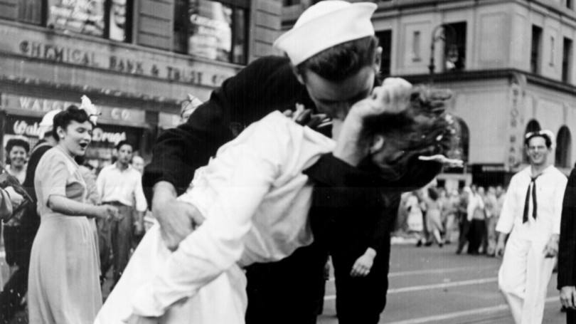 The Kiss: Foto foi publicada pela primeira vez na revista Life