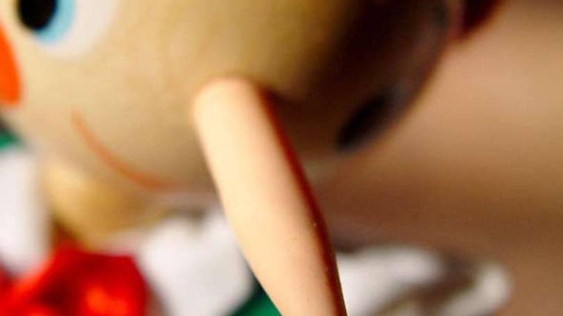 Psicologia - Pinóquio para todas as idades O “mapa de idade da mentira” mostra que a habilidade de mentir aumenta nas crianças e diminui nos adultos. Adolescentes são os que mais mentem, velhinhos os mais sinceros. Só que para chegar a essa conclusão, o estudo teve que se basear na palavra de mais de mil mentirosos. Prêmio IgNobel neles.