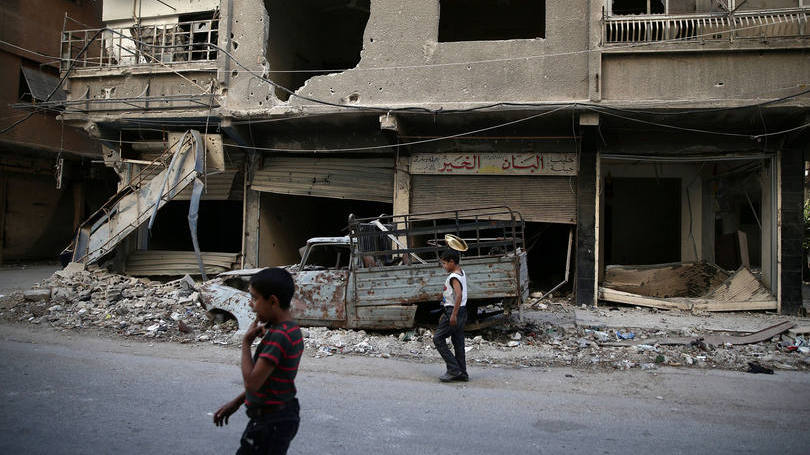 Bombardeios: entre esses civis, pelo menos 29 eram menores de idade e 17 mulheres