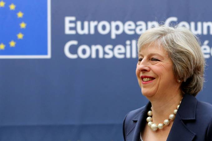 May: a tensão e a incerteza sobre o futuro da economia britânica têm levado a libra a mínimos históricos 
