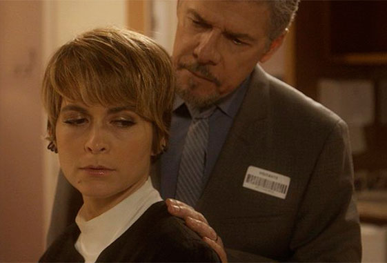 Helô questiona Tião sobre Magnólia - A Lei do Amor/Tv Globo