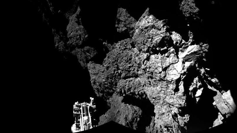 Imagem da superfície do cometa 67P/Churyumov-Gerasimenko: descobridor morreu neste domingo