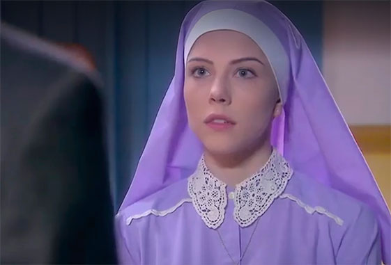 Irmã Cecília pede para passar a noite no hospital com Dulce Maria - Carinha de Anjo/Sbt