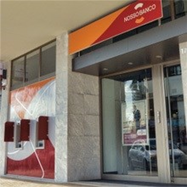 O Banco de Moçambique (BM) decidiu liquidar e dissolver o Nosso Banco devido a situação económica-financeira insustentável.