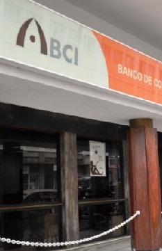  governador do BNA falava num seminário no Instituto Real de Relações Internacionais, conhecido por Chatham House, em Londres