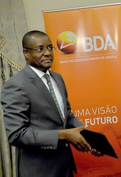 As exonerações, segundo o decreto assinado pelo Presidente José Eduardo dos Santos, são extensivas a todos os membros do conselho de administraçã