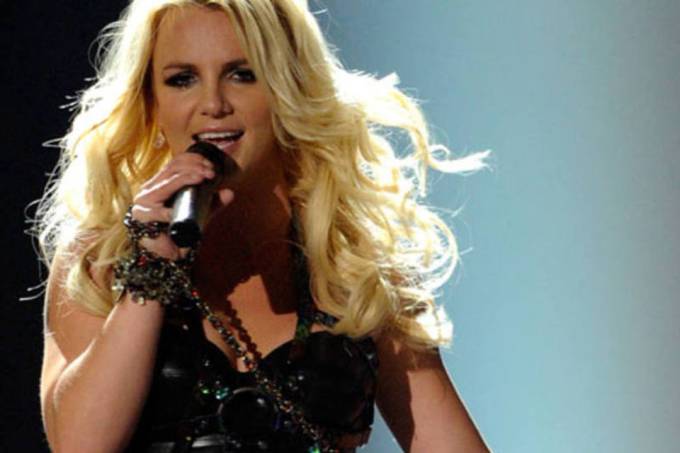 "RIP @britneyspears", dizia o tweet publicado na conta da Sony Music, seguido com um emoticon de uma carinha triste