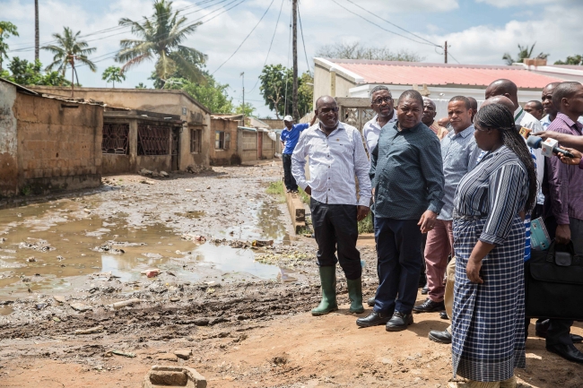 PR CONVIDA RESIDENTES DOS BAIRROS AFECTADOS PELAS ENXURRADAS EM MAPUTO A ENCONTRAR SOLUÇÕES CONJUNTAS E IMEDIATAS