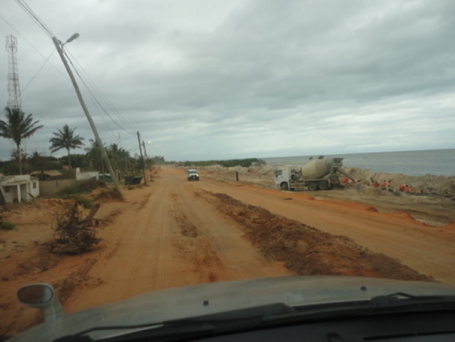 GOVERNO PROCURA FINANCIAMENTO PARA A ASFALTAGEM DA ESTRADA MACANETA-BILENE