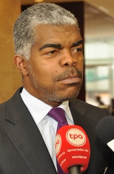 Ricardo incorporou a equipa que viu o primeiro banco privado angolano nascer, o actual BAI, em 1997.