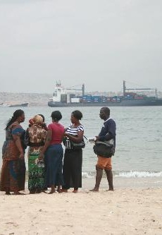 Os afogamentos poderiam ter sido evitados se os banhistas obedecessem à proibição de nadar nos locais assinalados e seguissem os conselhos dos nadadores