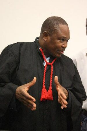 Defesa considera elevada pena de Augusto Tomás