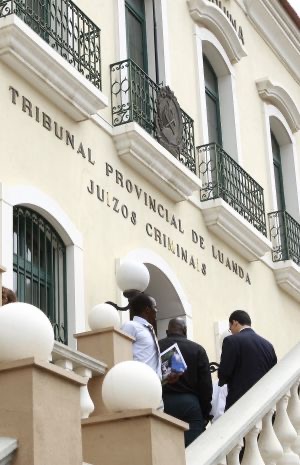 Isabel dos Santos. Saiba quais são as nove empresas arrestadas