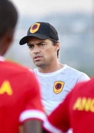 Seleccionador lamenta postura do Gabão