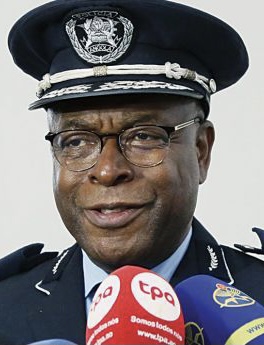 Conflito com Laborinho dita exoneração de Paulo de Almeida