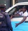 Correria, confusão e sacrifício, uma viagem nos táxis de Luanda