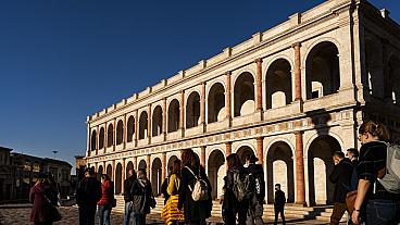 Cinecittà à procura da glória perdida
