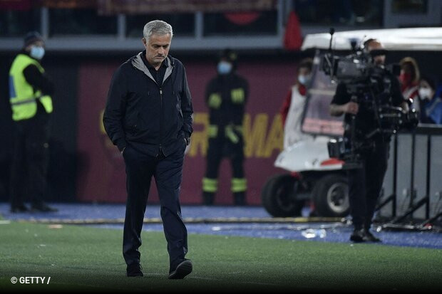 Mourinho permite ritorno: Roma esteve a vencer Juve por dois, até quebrar