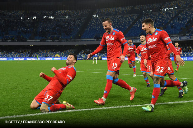 Petagna carimba regresso do Napoli às vitórias