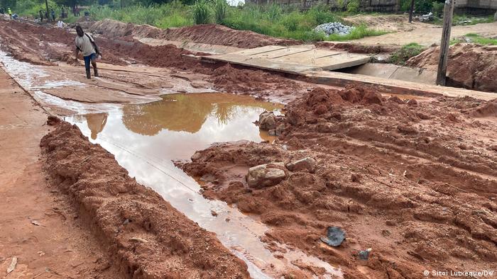 Edilidade em Nampula paga caro por estrada sem qualidade