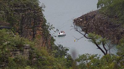 Bombeiros mantêm buscas em Minas Gerais