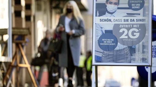 Terceira dose obrigatória para ter "passe sanitário" francês