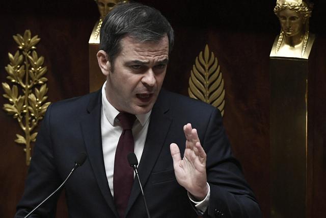 França debate obrigatoriedade do certificado de vacinação