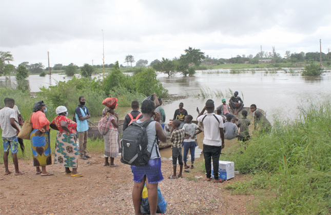 Mais de 3 mil residentes de Madubula sitiados devido a subida do caudal do rio Maputo