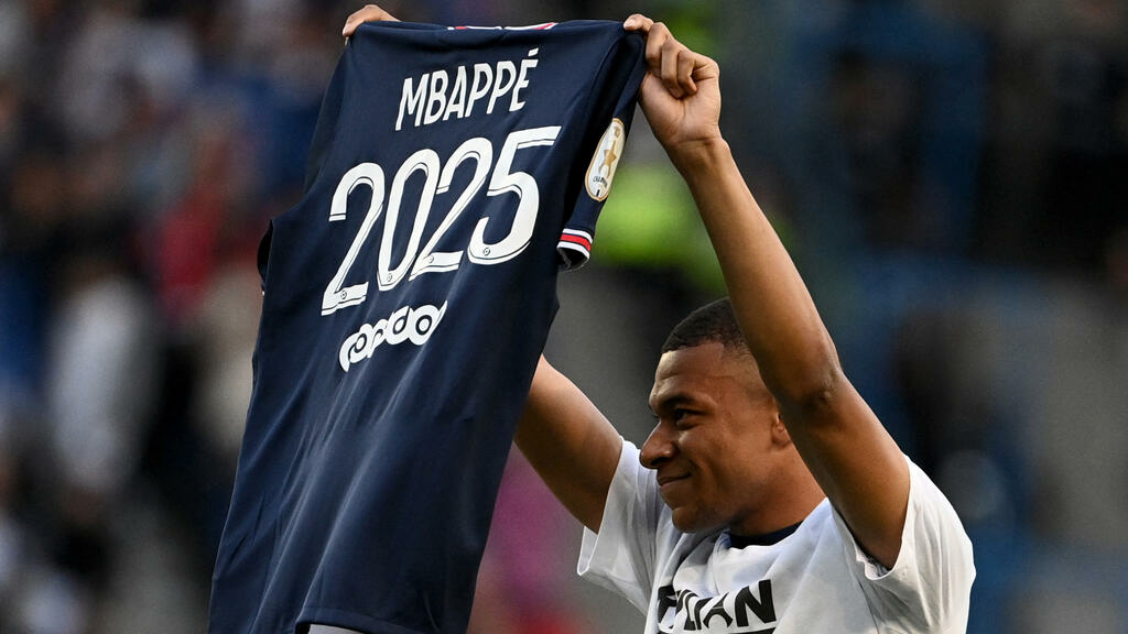 Kylian Mbappé assinou pelo Paris Saint-Germain