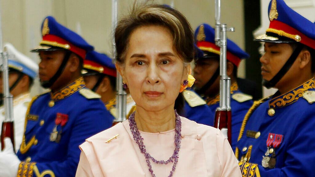 Myanmar: Aung San Suu Kyi condenada a cinco anos de prisão por corrupção