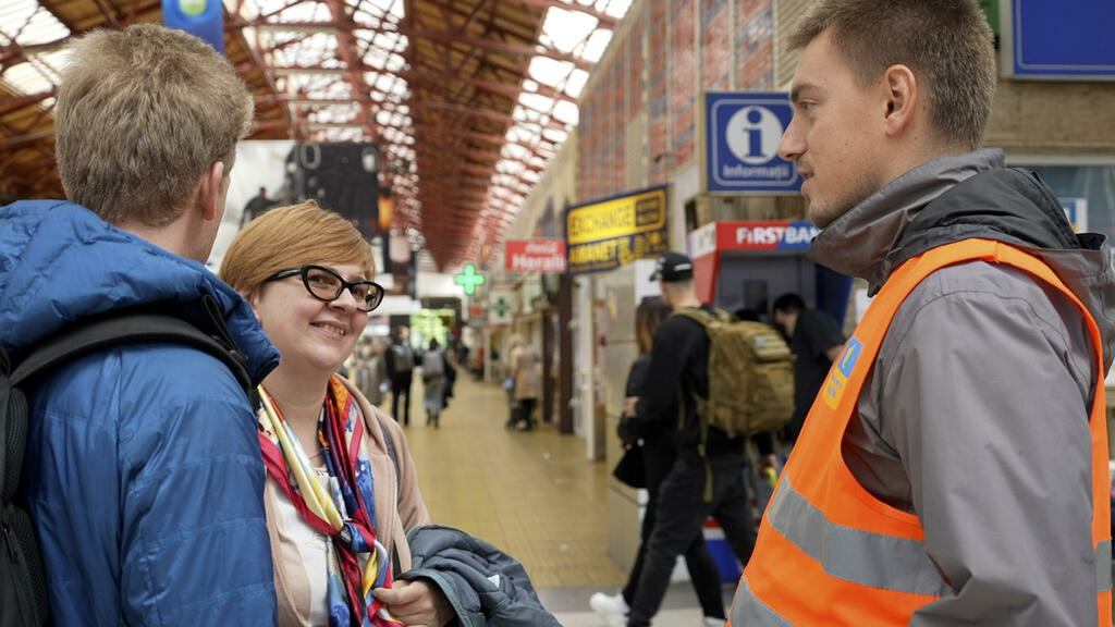 3 meses após o início da guerra, muitos ucranianos continuam a chegar à Roménia