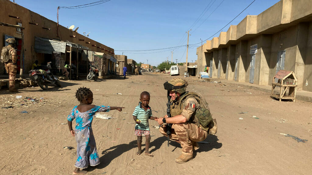 África desconfia da "presença das tropas europeias"